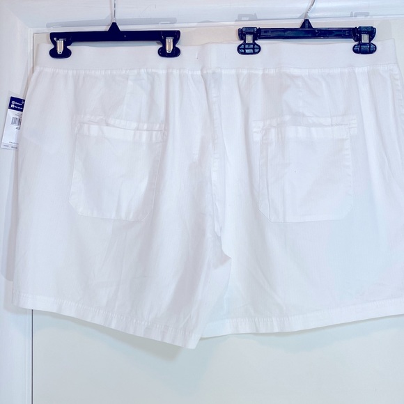 NWT Chaps Golf Cargo Shorts 52-54 waist - Picture 2 of 14